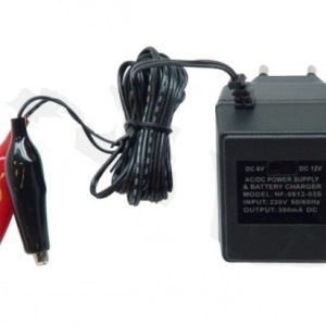 Polnilec akumulatorja - 6V / 12V -universal